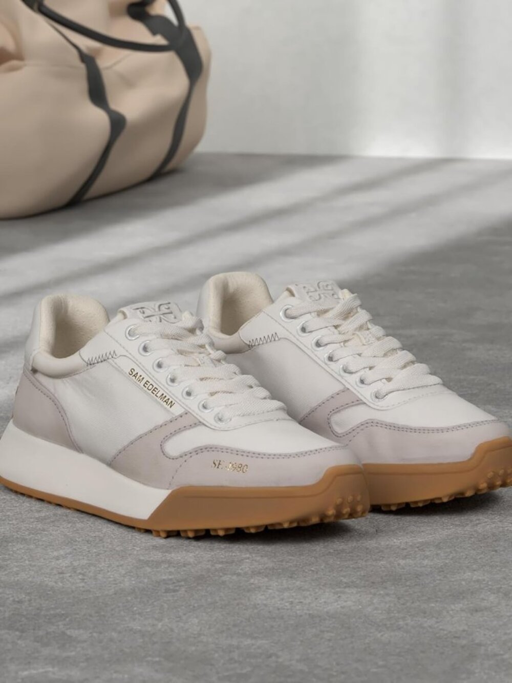Women's Layla Sneakers - Picture 3 of 7